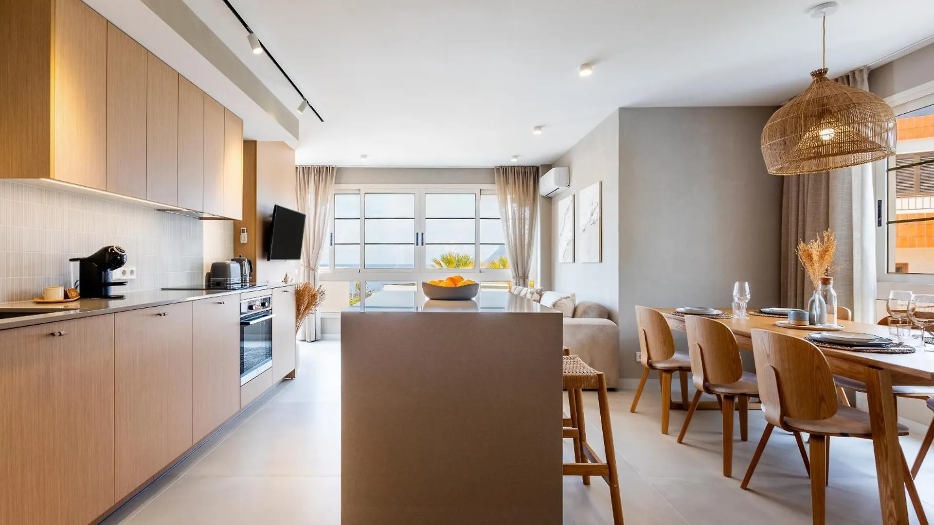 Stylish Family Home In Los Gigantes Santiago del Teide